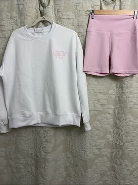 Wilo The Lebel White crow neck sweater + Pink Biker Shorts/ Size Small